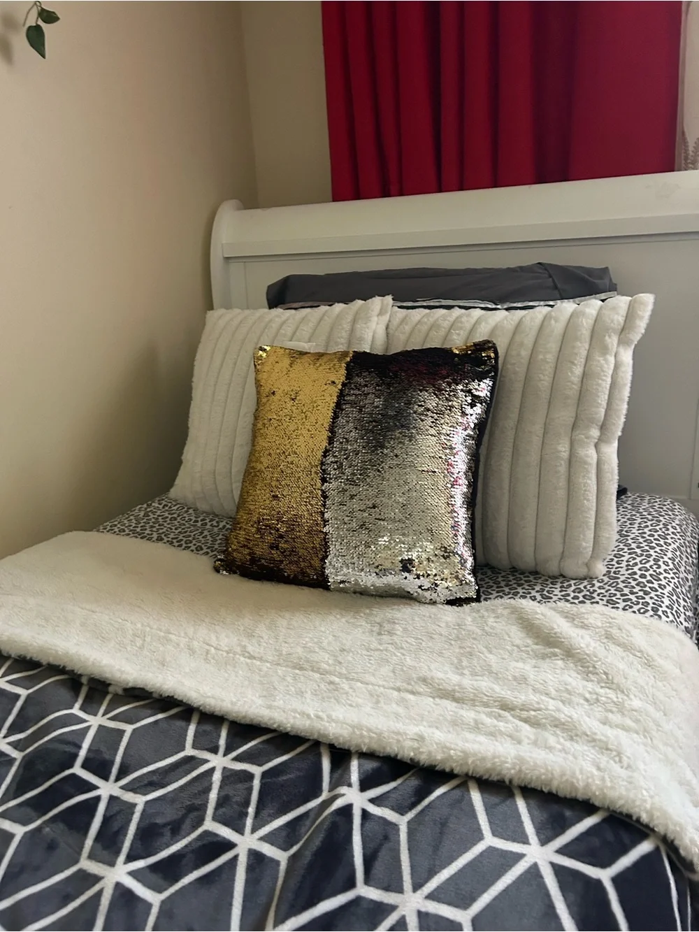Reversible Sequin Accent Pillow in Gold and Silver